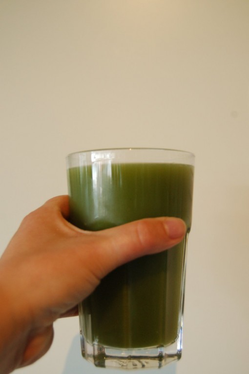 Groene slowjuice