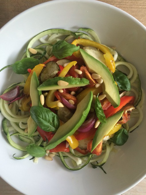 Courgetti salade met geroosterde groente