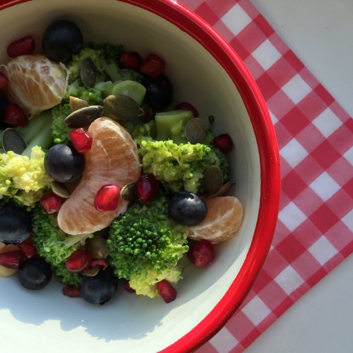 Healthy broccoli salade