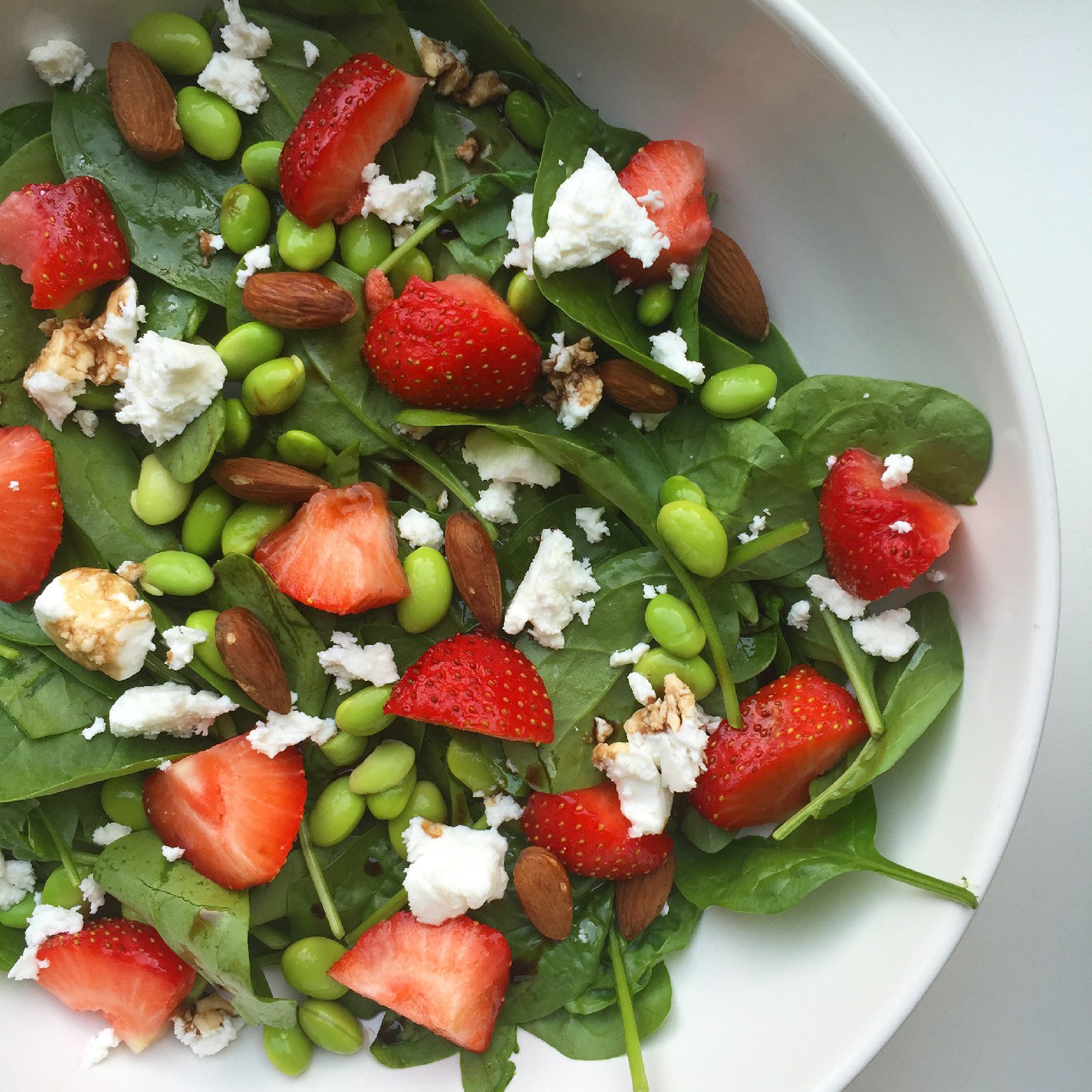 Spinazie salade met aardbei en geitenkaas - saladerecepten