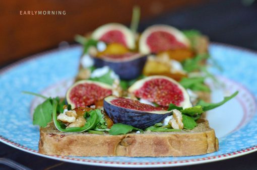 Pompoenbrood met vijgen, peer en geitenkaas